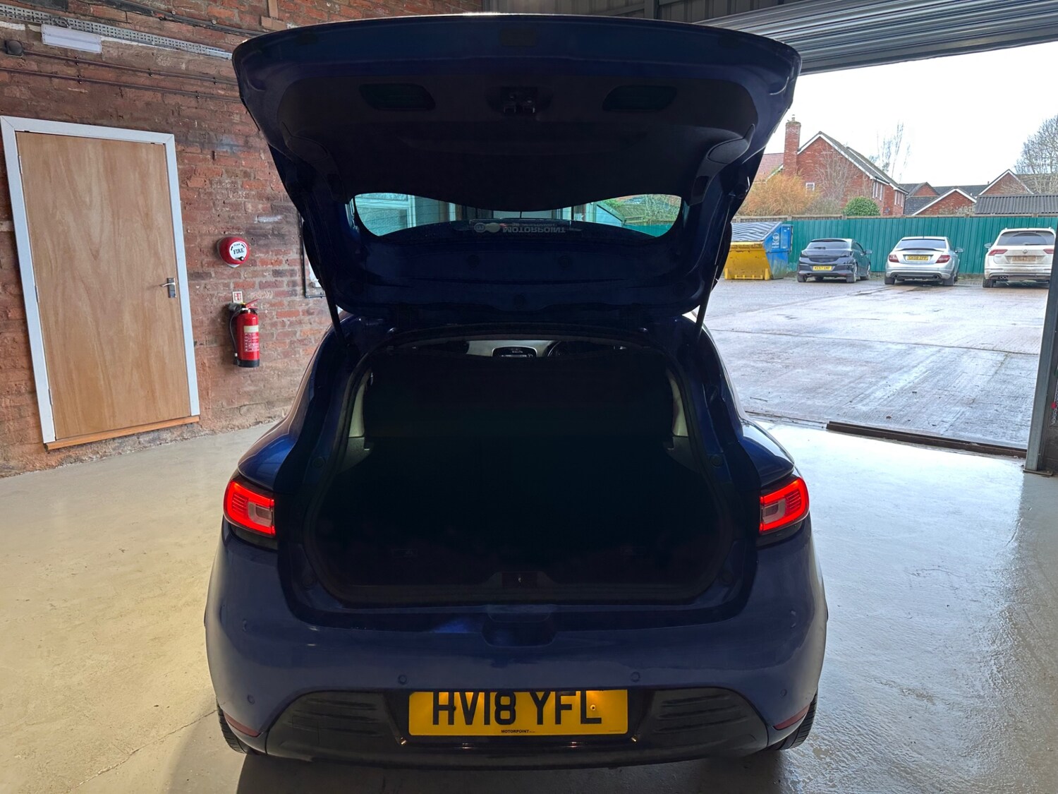 Used Renault Clio 2018 for sale - 77483090: Photo 36