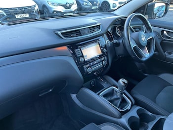 Used Nissan Qashqai 2018 for sale - 77104220: Photo