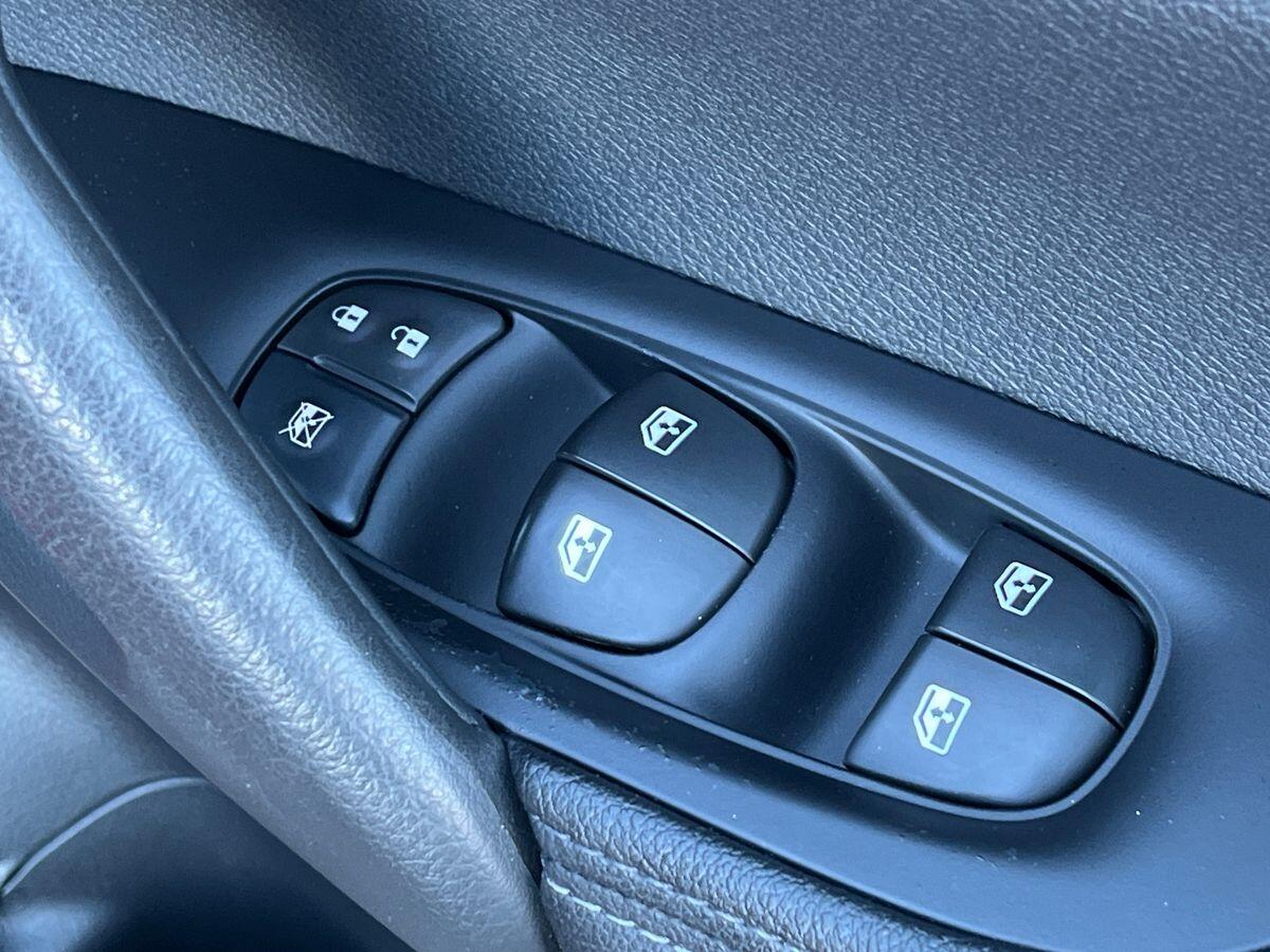 Used Nissan Qashqai 2018 for sale - 77104220: Photo 43