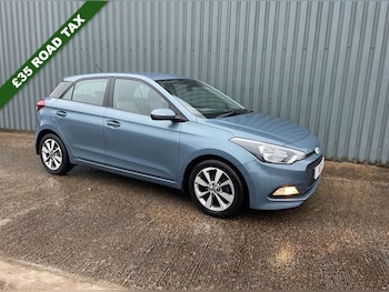 Used Hyundai i20 2016 for sale - 76973806: Photo