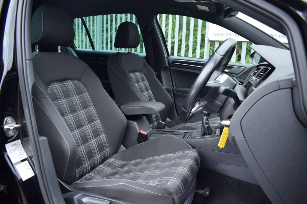 Used Volkswagen Golf 2014 for sale - 76285351: Photo 15