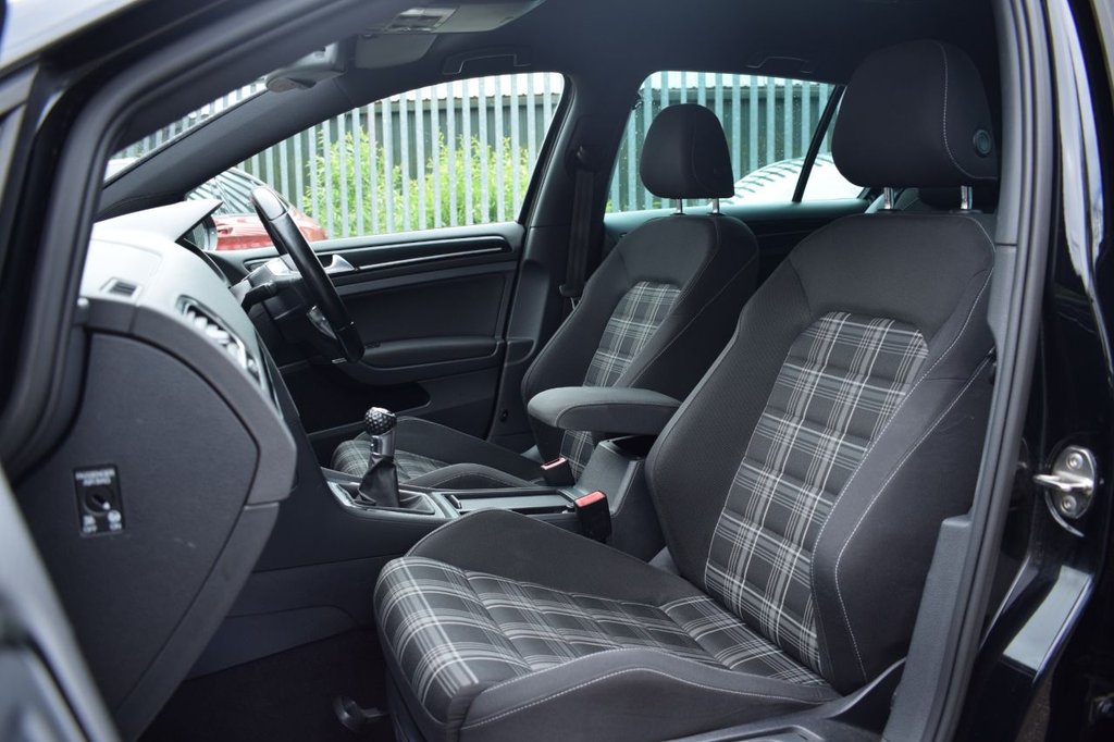Used Volkswagen Golf 2014 for sale - 76285351: Photo 16