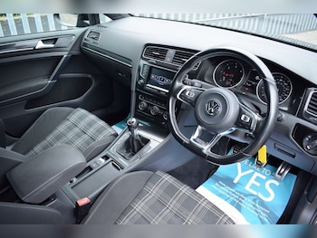Used Volkswagen Golf 2014 for sale - 76285351: Photo