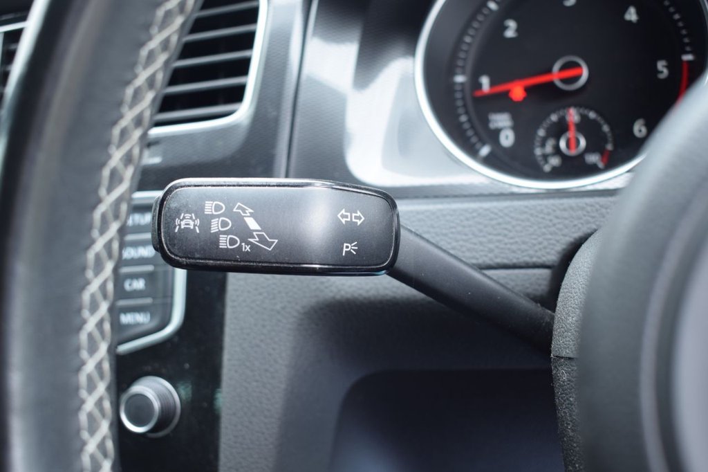 Used Volkswagen Golf 2014 for sale - 76285351: Photo 39