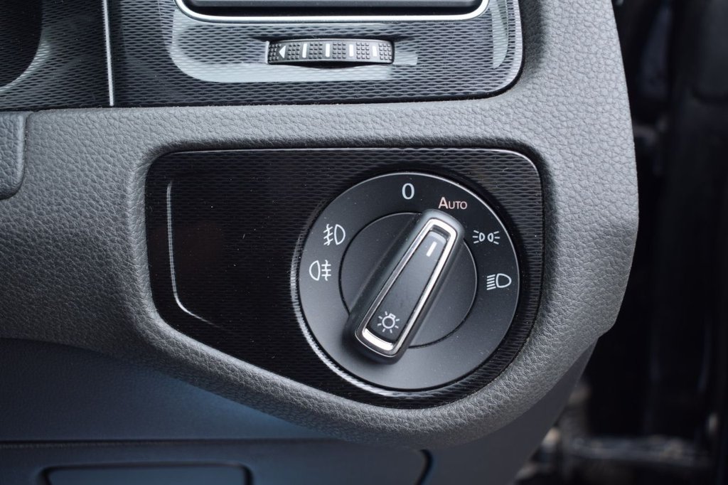 Used Volkswagen Golf 2014 for sale - 76285351: Photo 42