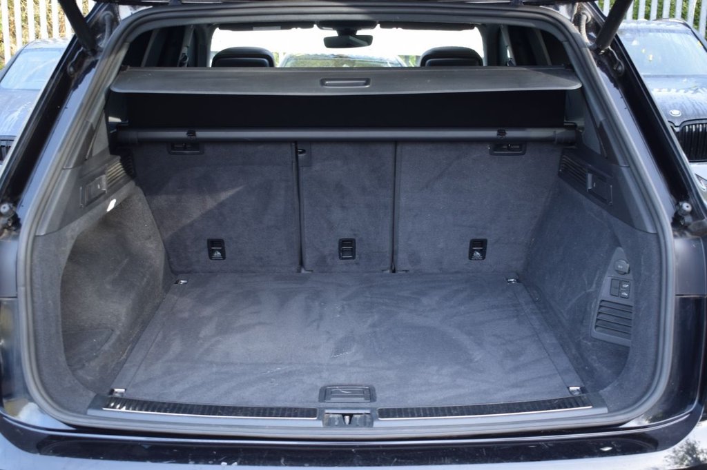 Used Volkswagen Touareg 2020 for sale - 76417859: Photo 31