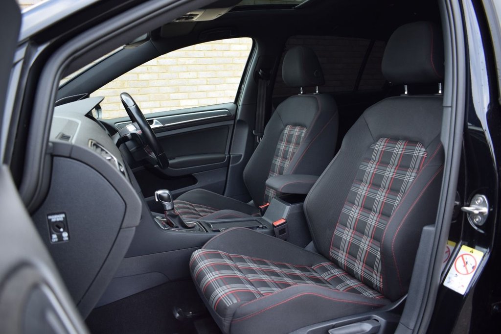 Used Volkswagen Golf 2020 for sale - 78141818: Photo 16