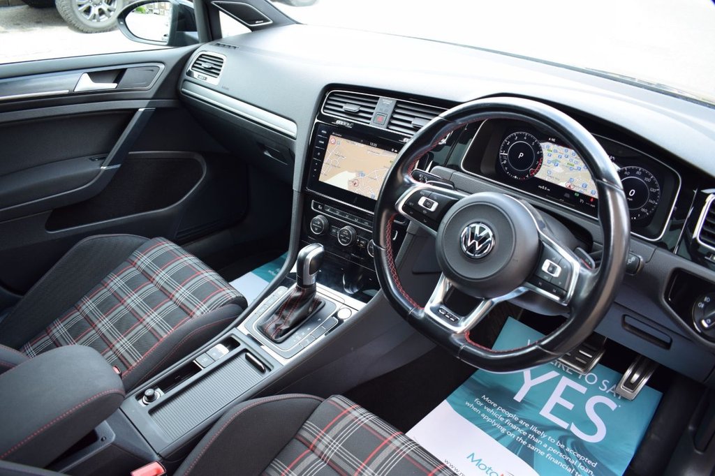 Used Volkswagen Golf 2020 for sale - 78141818: Photo 2
