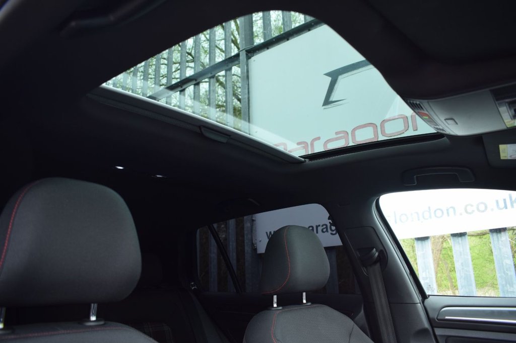 Used Volkswagen Golf 2020 for sale - 78141818: Photo 22