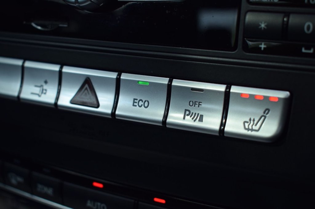 Used Mercedes-Benz E Class 2014 for sale - 77231503: Photo 40