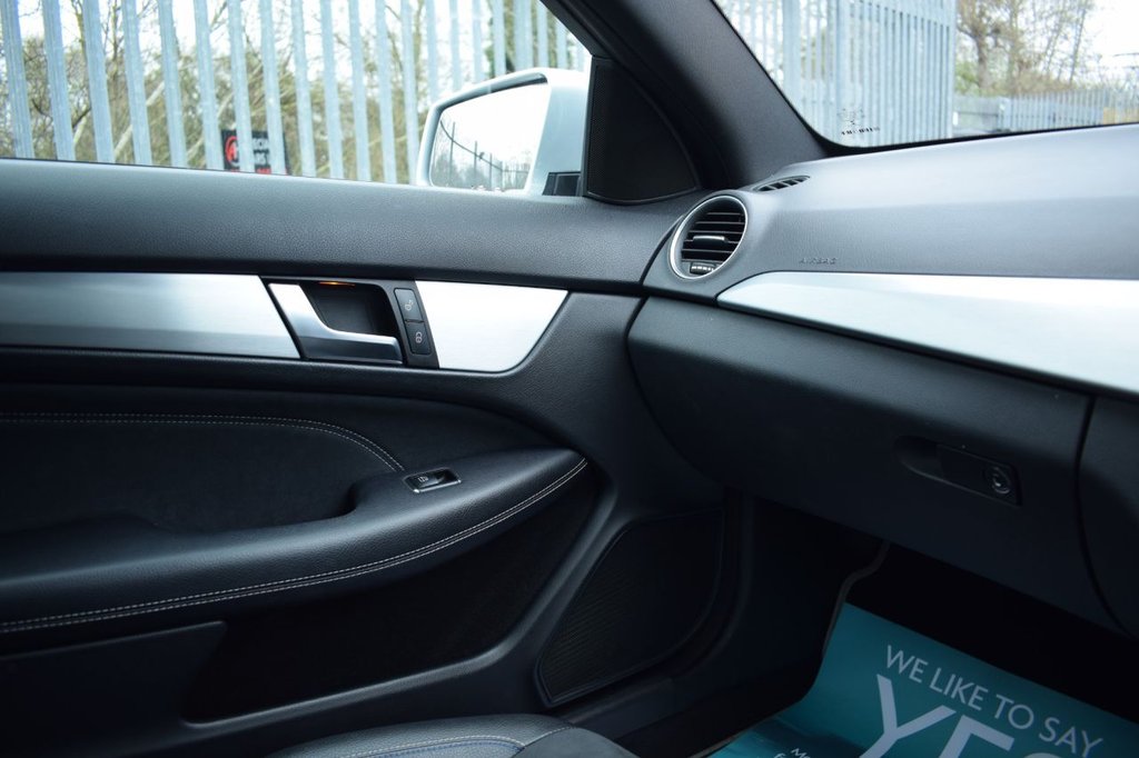 Used Mercedes-Benz C Class 2014 for sale - 76691372: Photo 26