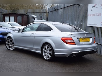 Used Mercedes-Benz C Class 2014 for sale - 76691372: Photo