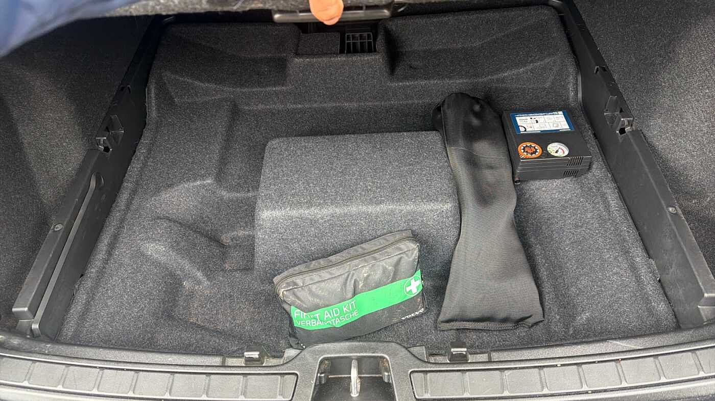 Used Volvo XC40 2022 for sale - 78035951: Photo 37