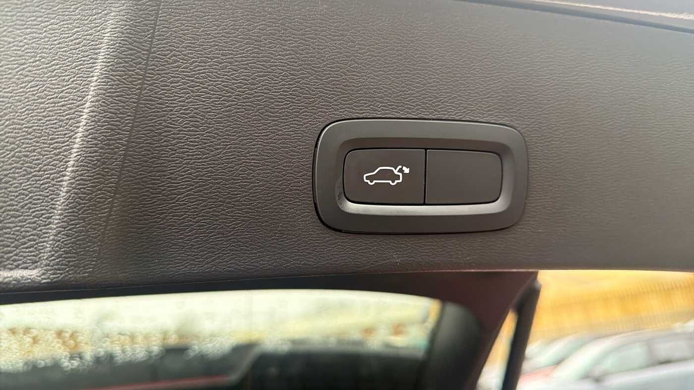 Used Volvo XC40 2022 for sale - 78035951: Photo 38