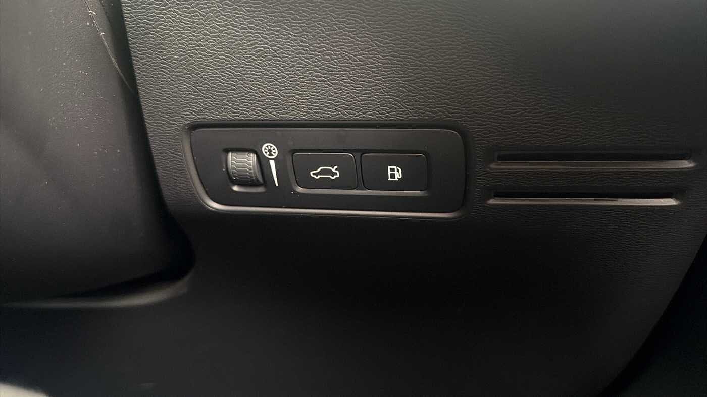 Used Volvo XC40 2022 for sale - 78035951: Photo 41