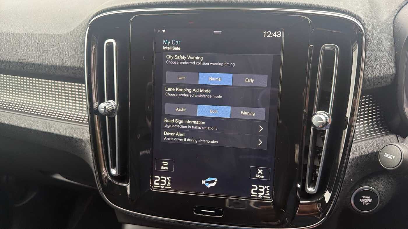 Used Volvo XC40 2022 for sale - 78035951: Photo 57