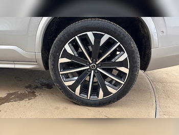 Used Volvo XC90 2025 for sale - 78055271: Photo