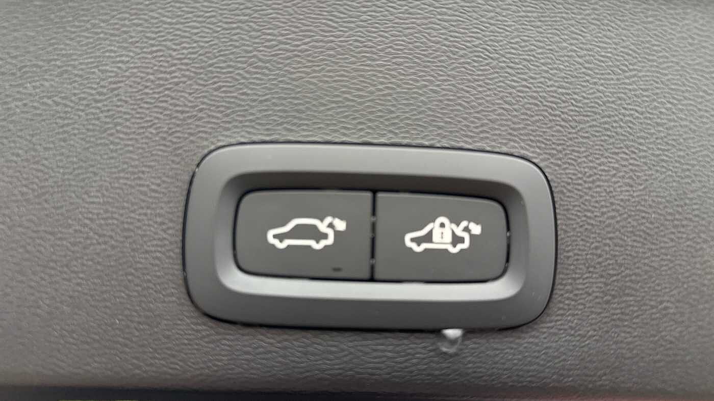 Used Volvo XC40 2025 for sale - 78035964: Photo 35