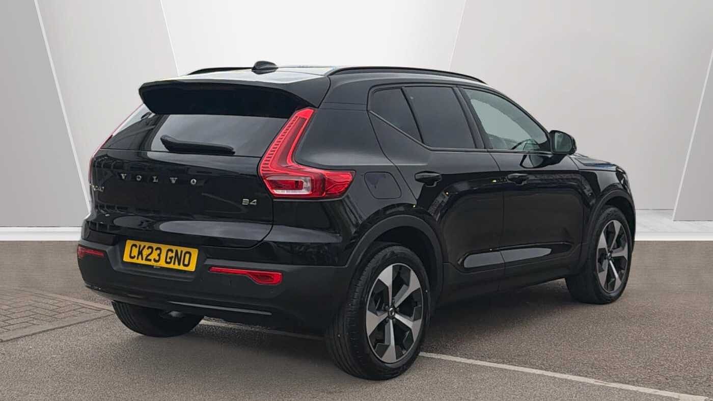 Used Volvo XC40 2023 for sale - 78035955: Photo 2