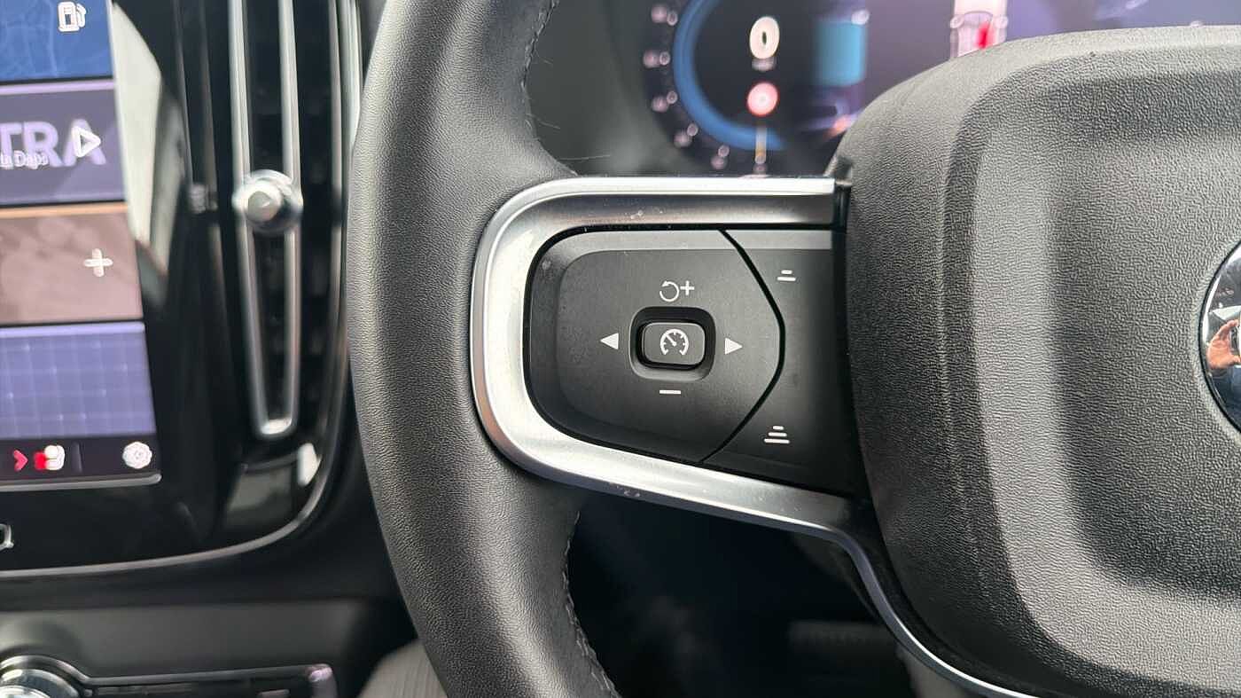 Used Volvo XC40 2023 for sale - 78035955: Photo 21