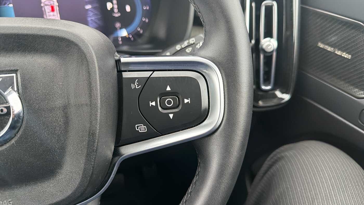 Used Volvo XC40 2023 for sale - 78035955: Photo 22