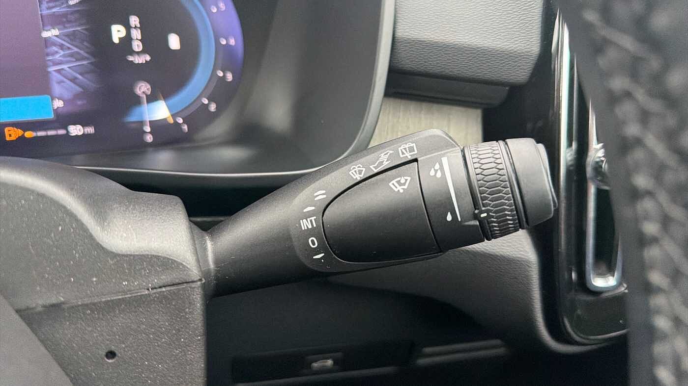 Used Volvo XC40 2023 for sale - 78035955: Photo 23