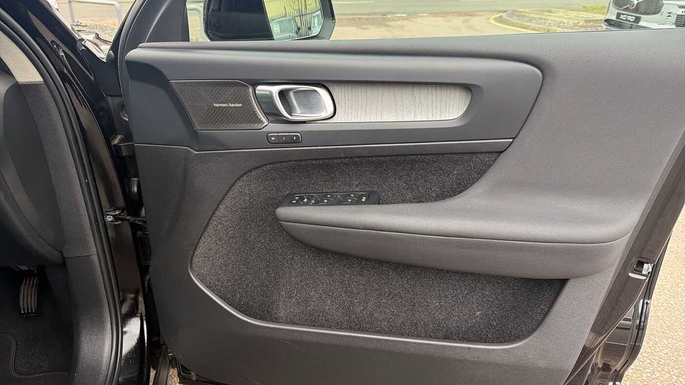 Used Volvo XC40 2023 for sale - 78035955: Photo 29