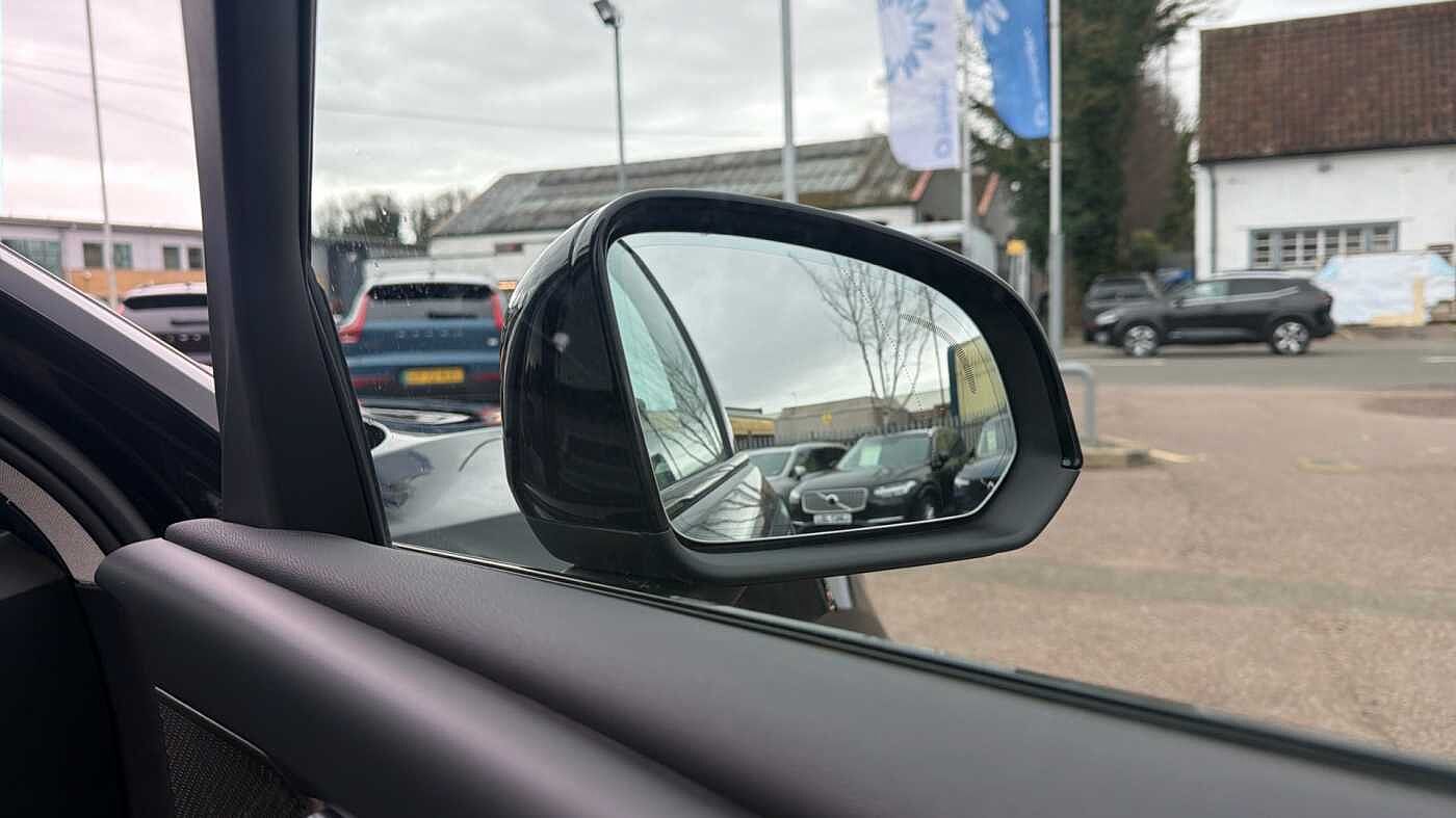 Used Volvo XC40 2023 for sale - 78035955: Photo 32