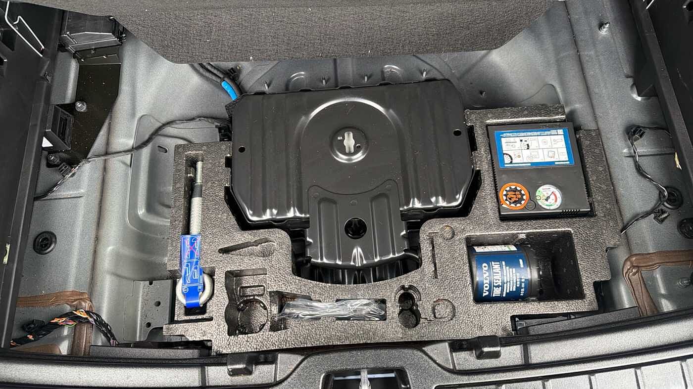 Used Volvo XC40 2023 for sale - 78035955: Photo 37