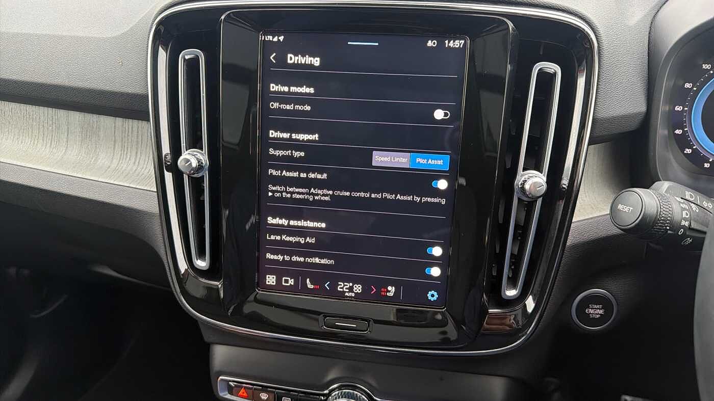 Used Volvo XC40 2023 for sale - 78035955: Photo 55