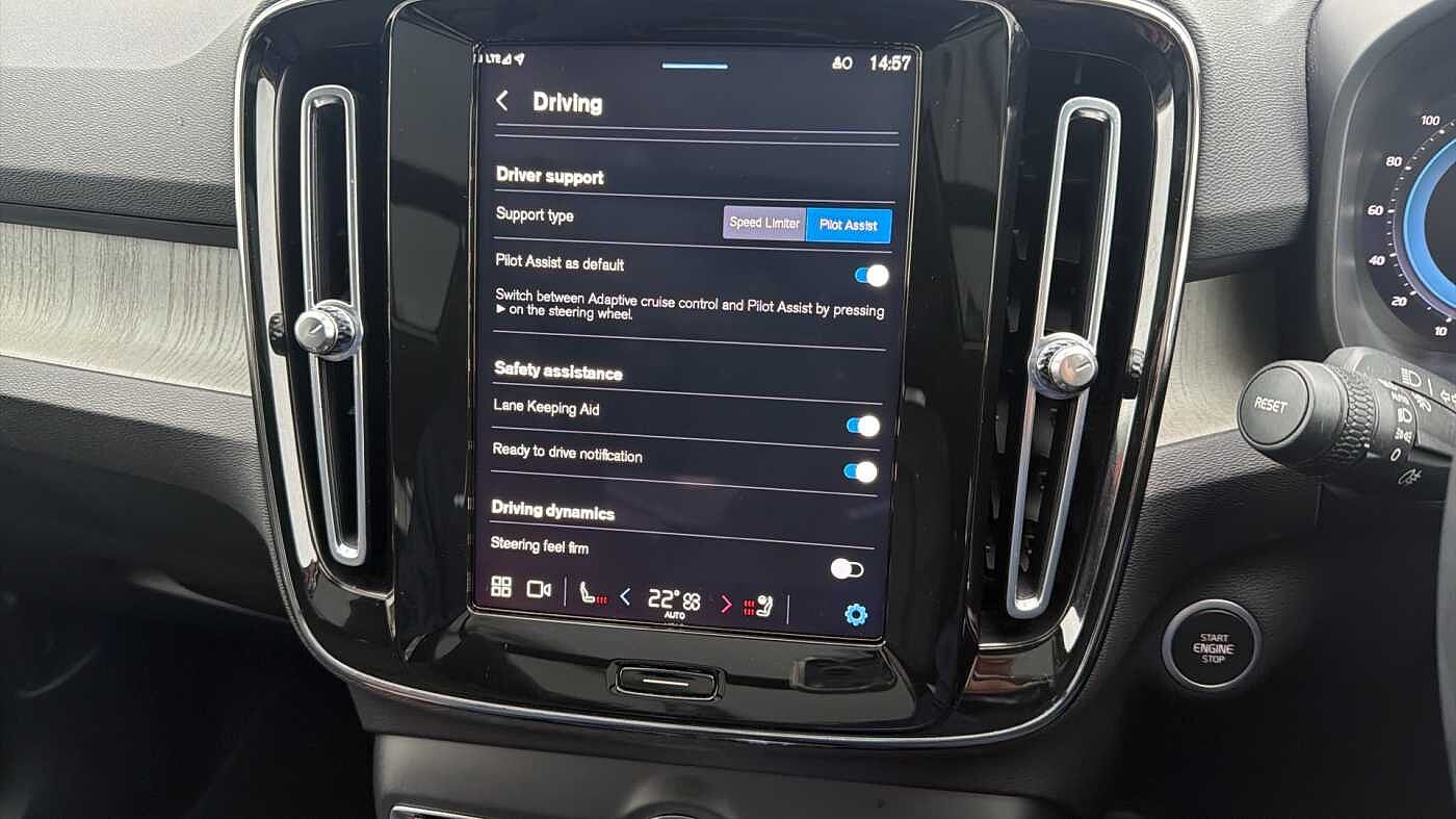 Used Volvo XC40 2023 for sale - 78035955: Photo 56