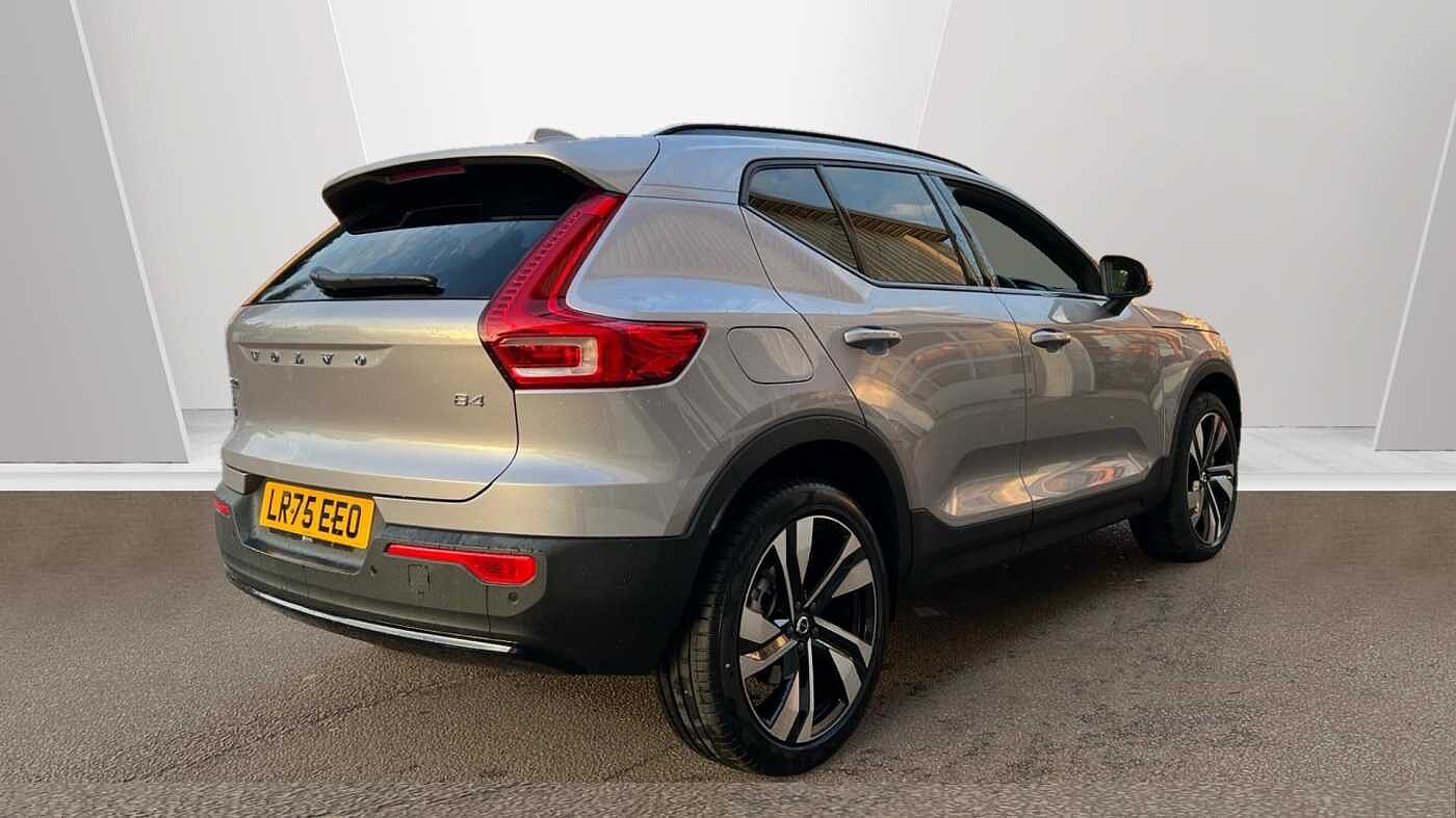Used Volvo XC40 2025 for sale - 78035940: Photo 2