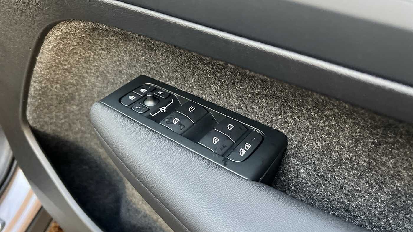 Used Volvo XC40 2025 for sale - 78035940: Photo 24