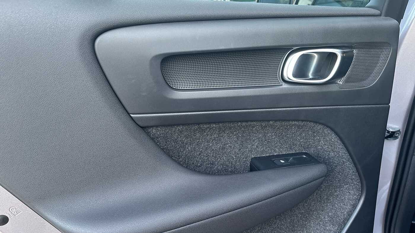 Used Volvo XC40 2025 for sale - 78035940: Photo 37