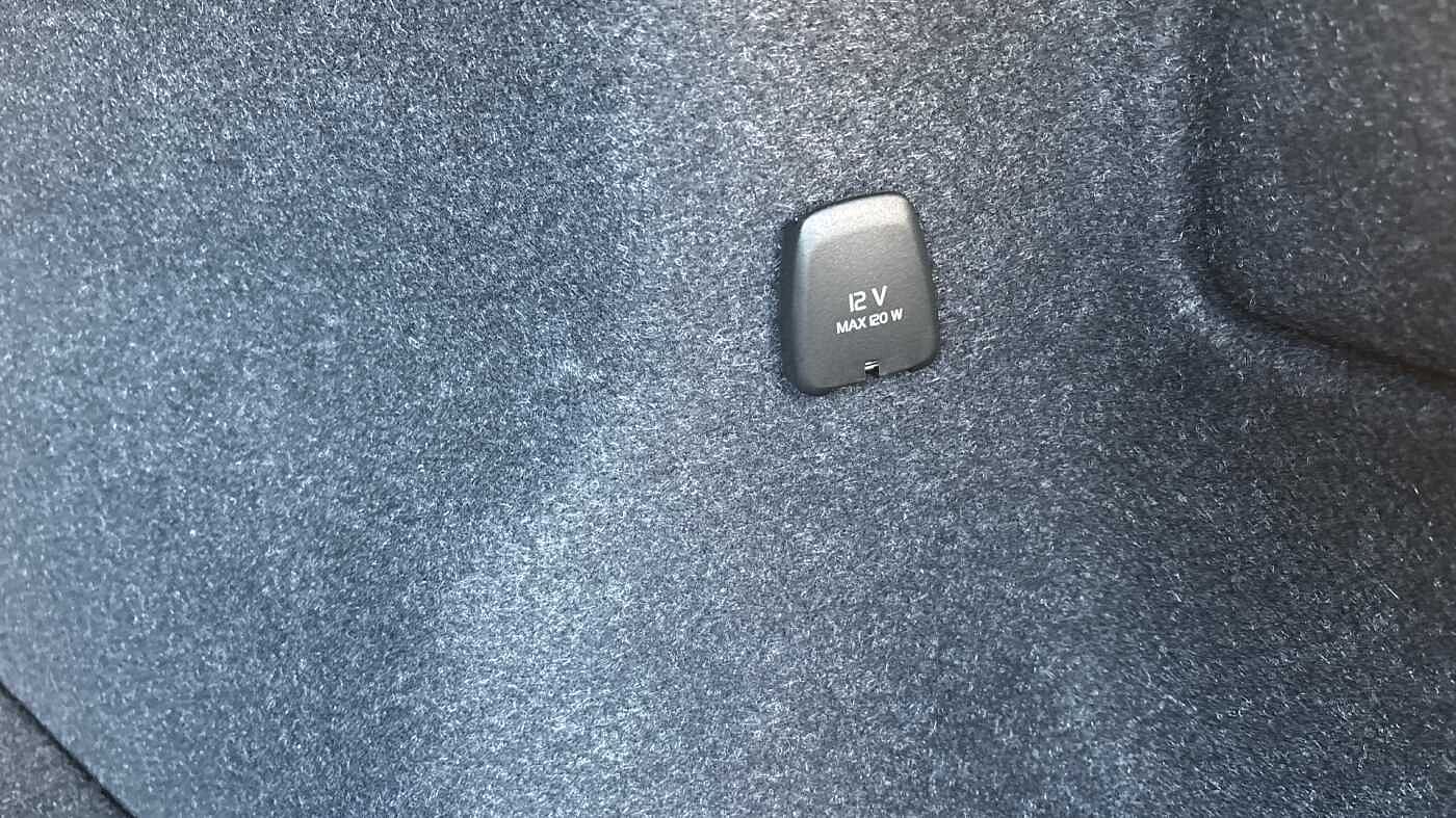 Used Volvo XC40 2025 for sale - 78035940: Photo 38