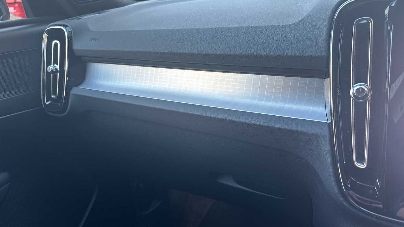 Used Volvo XC40 2025 for sale - 78035940: Photo 44