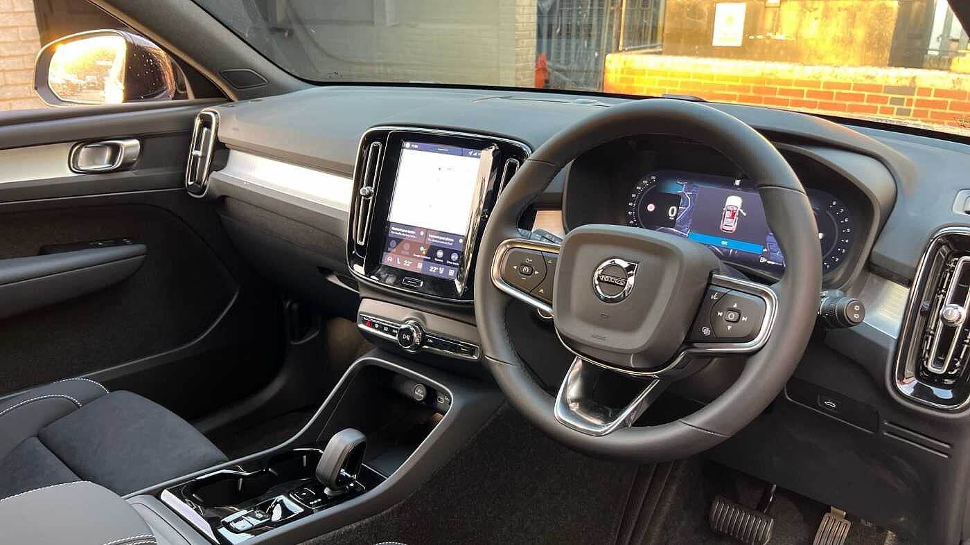 Used Volvo XC40 2025 for sale - 78035940: Photo 5