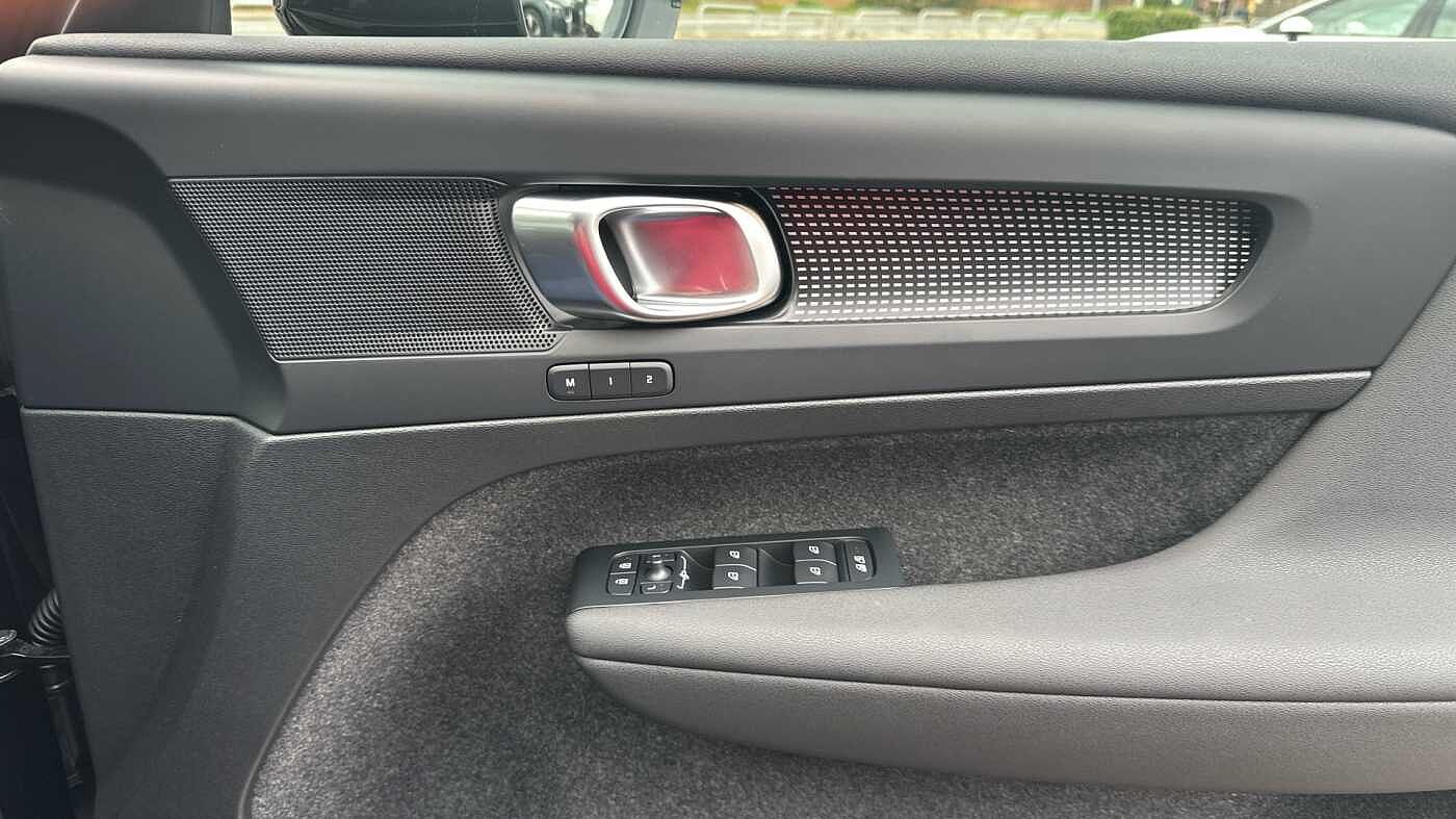 Used Volvo EX40 2025 for sale - 78035945: Photo 27