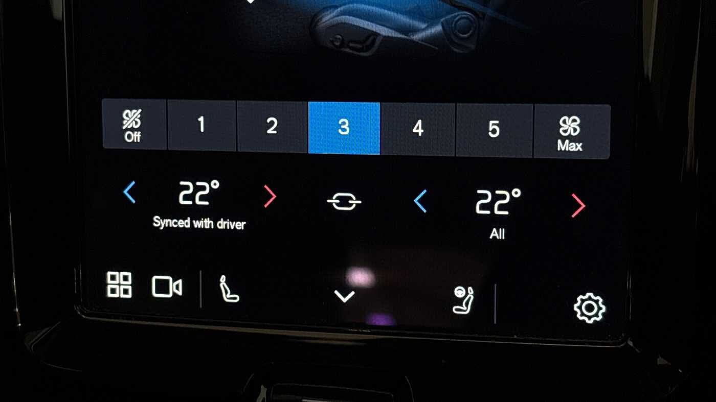 Used Volvo XC60 2025 for sale - 78055276: Photo 40