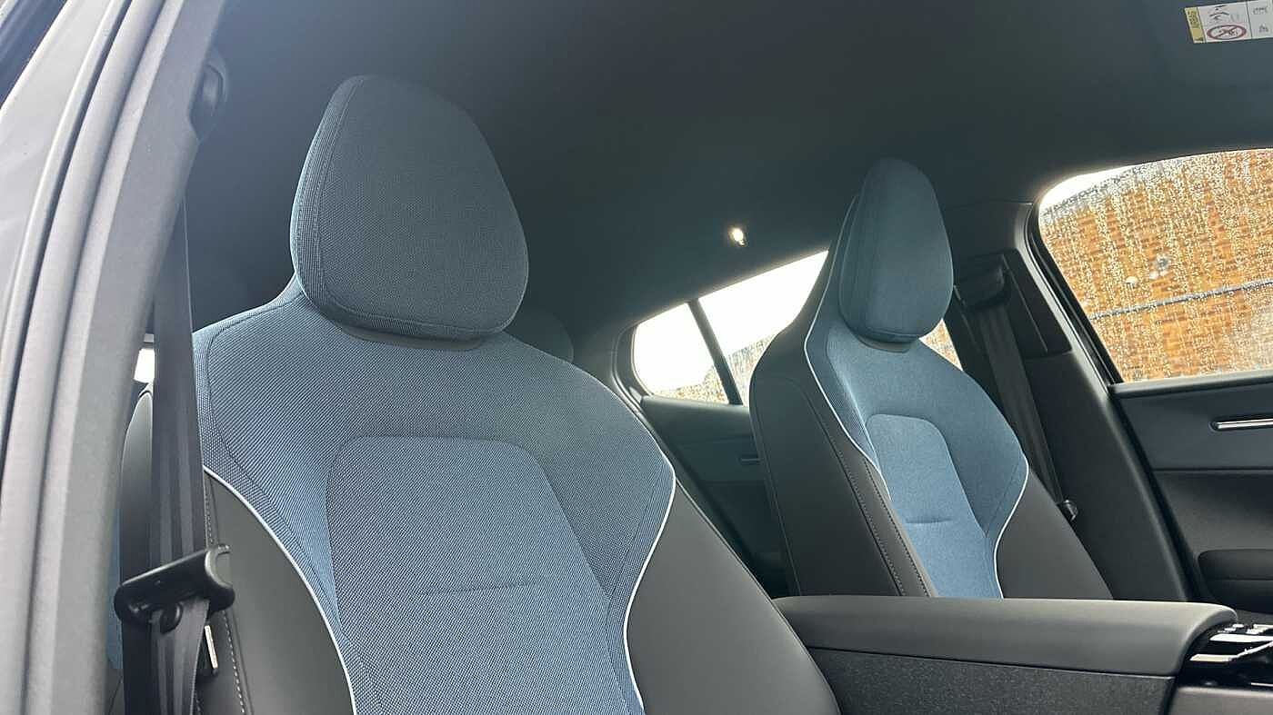 Used Volvo EX30 2025 for sale - 78035934: Photo 32