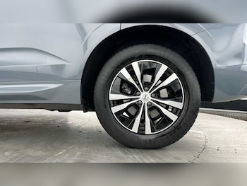 Used Volvo XC60 2023 for sale - 78568421: Photo