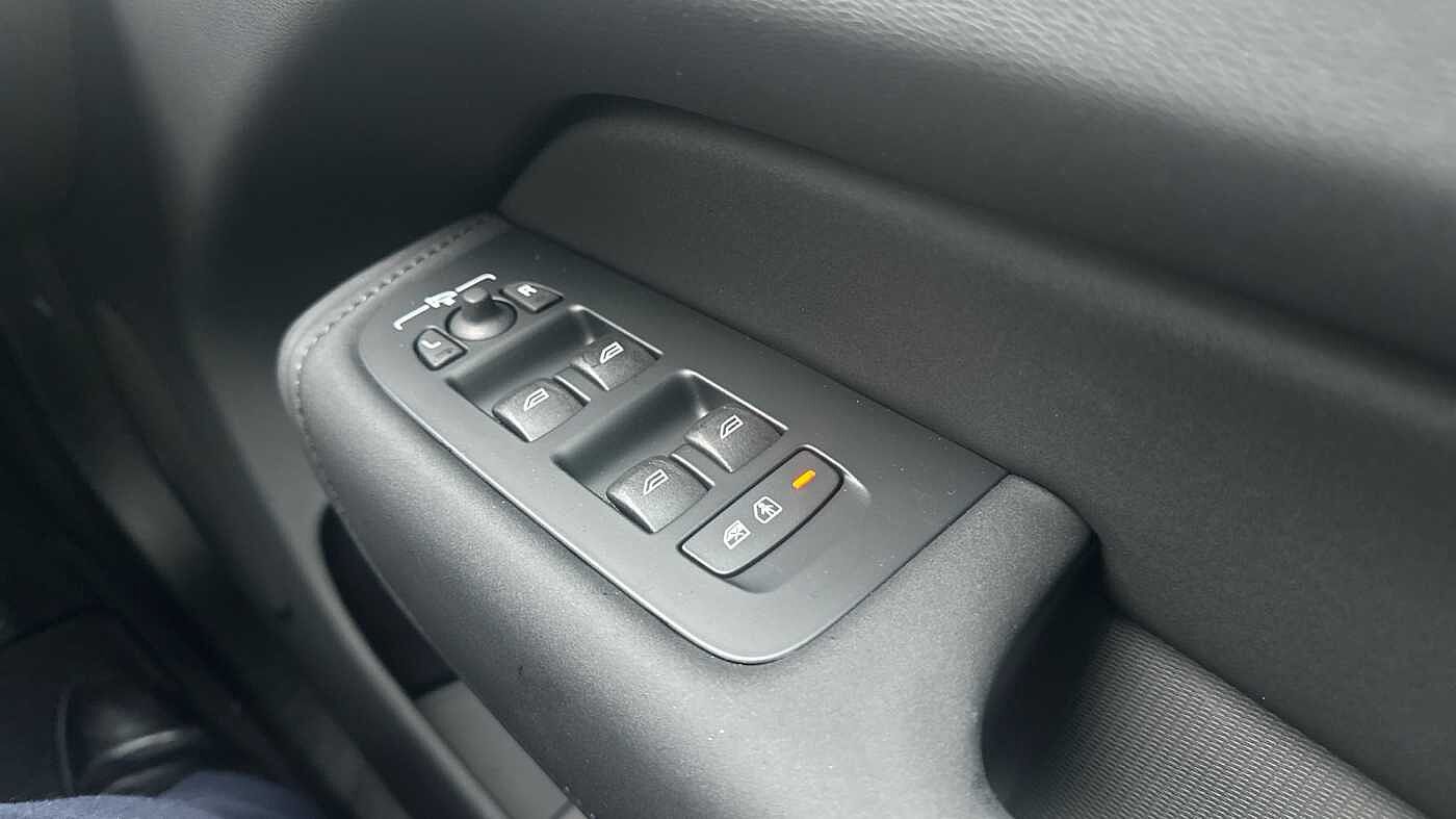 Used Volvo XC60 2025 for sale - 78035935: Photo 25