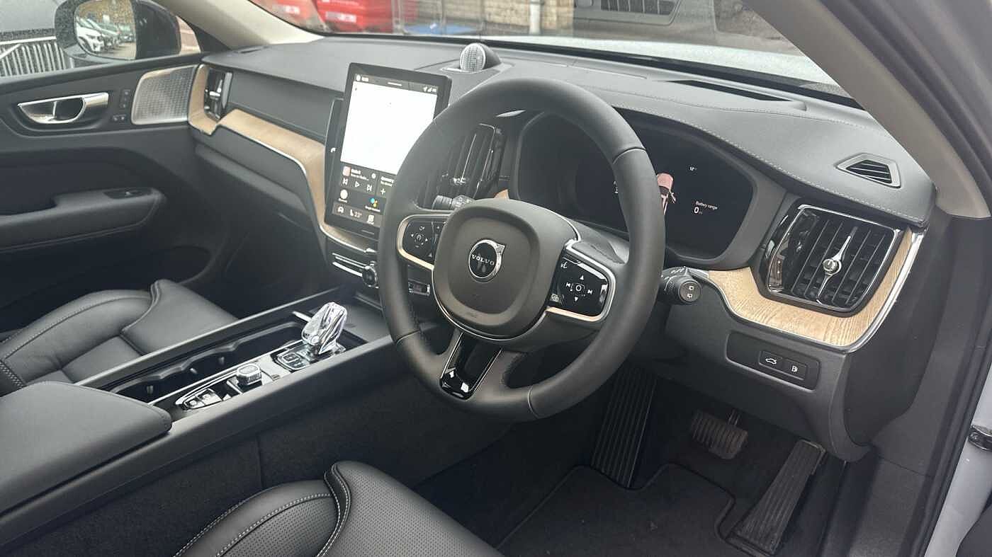 Used Volvo XC60 2025 for sale - 78035935: Photo 5