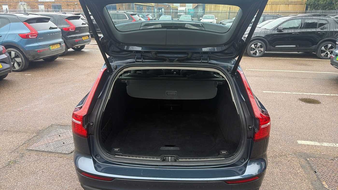 Used Volvo V60 2023 for sale - 78035958: Photo 15