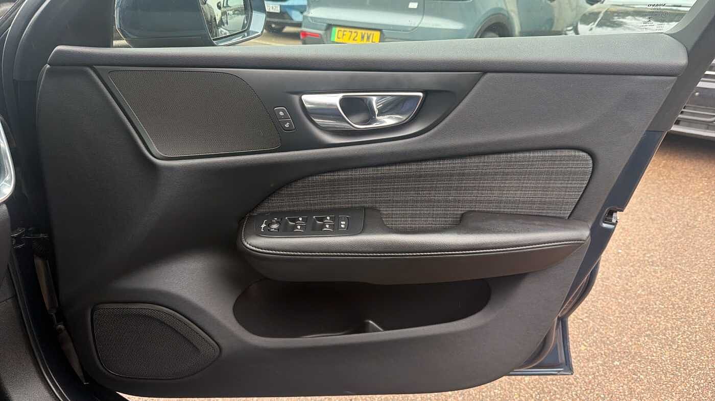 Used Volvo V60 2023 for sale - 78035958: Photo 29