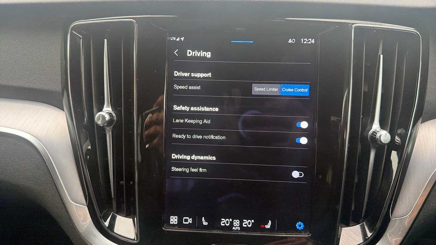 Used Volvo V60 2023 for sale - 78035958: Photo 41