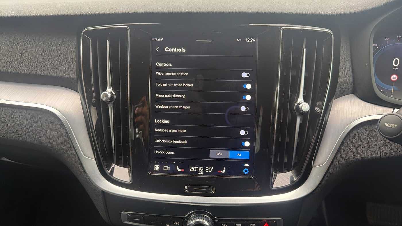 Used Volvo V60 2023 for sale - 78035958: Photo 47