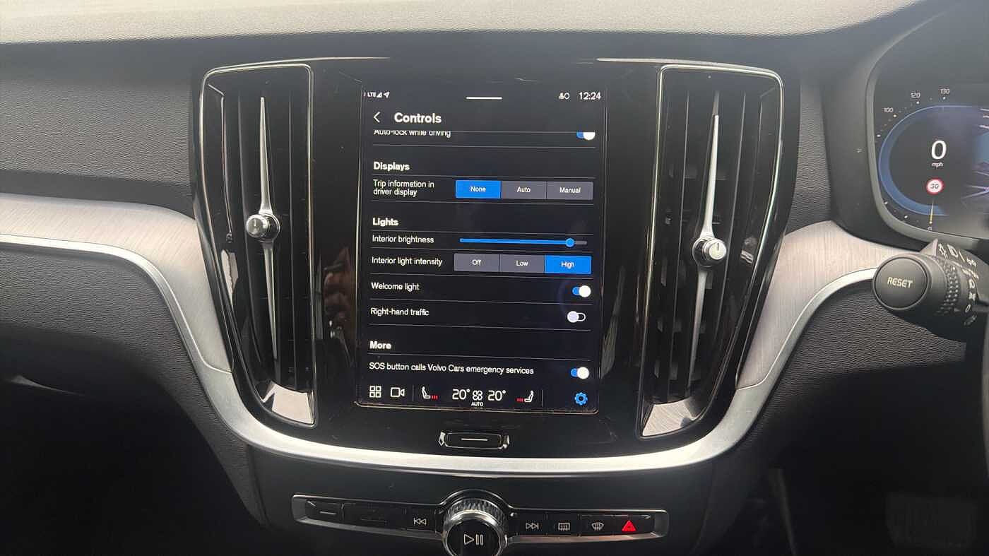 Used Volvo V60 2023 for sale - 78035958: Photo 48