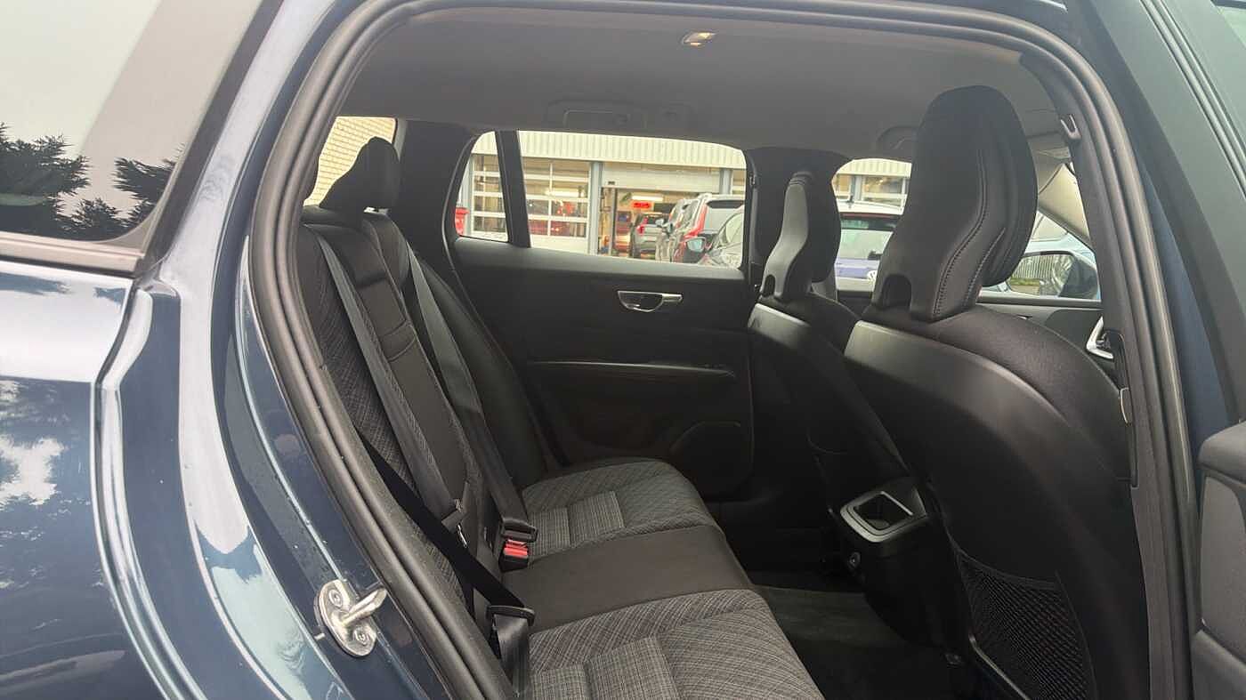 Used Volvo V60 2023 for sale - 78035958: Photo 8