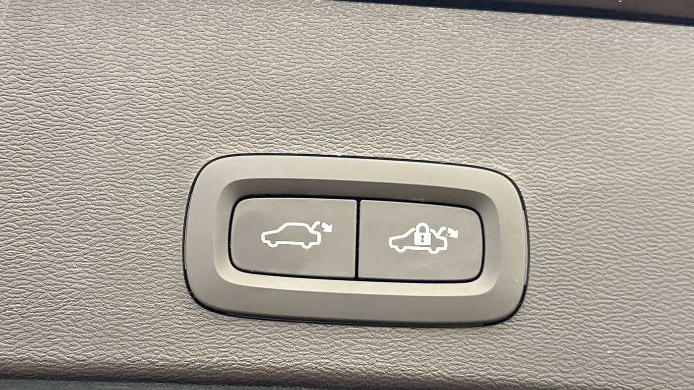 Used Volvo XC40 2025 for sale - 78035969: Photo 17